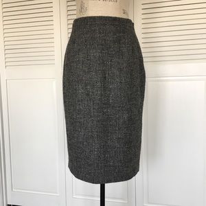 Max Mara wool-blend pencil skirt with flounce. 10